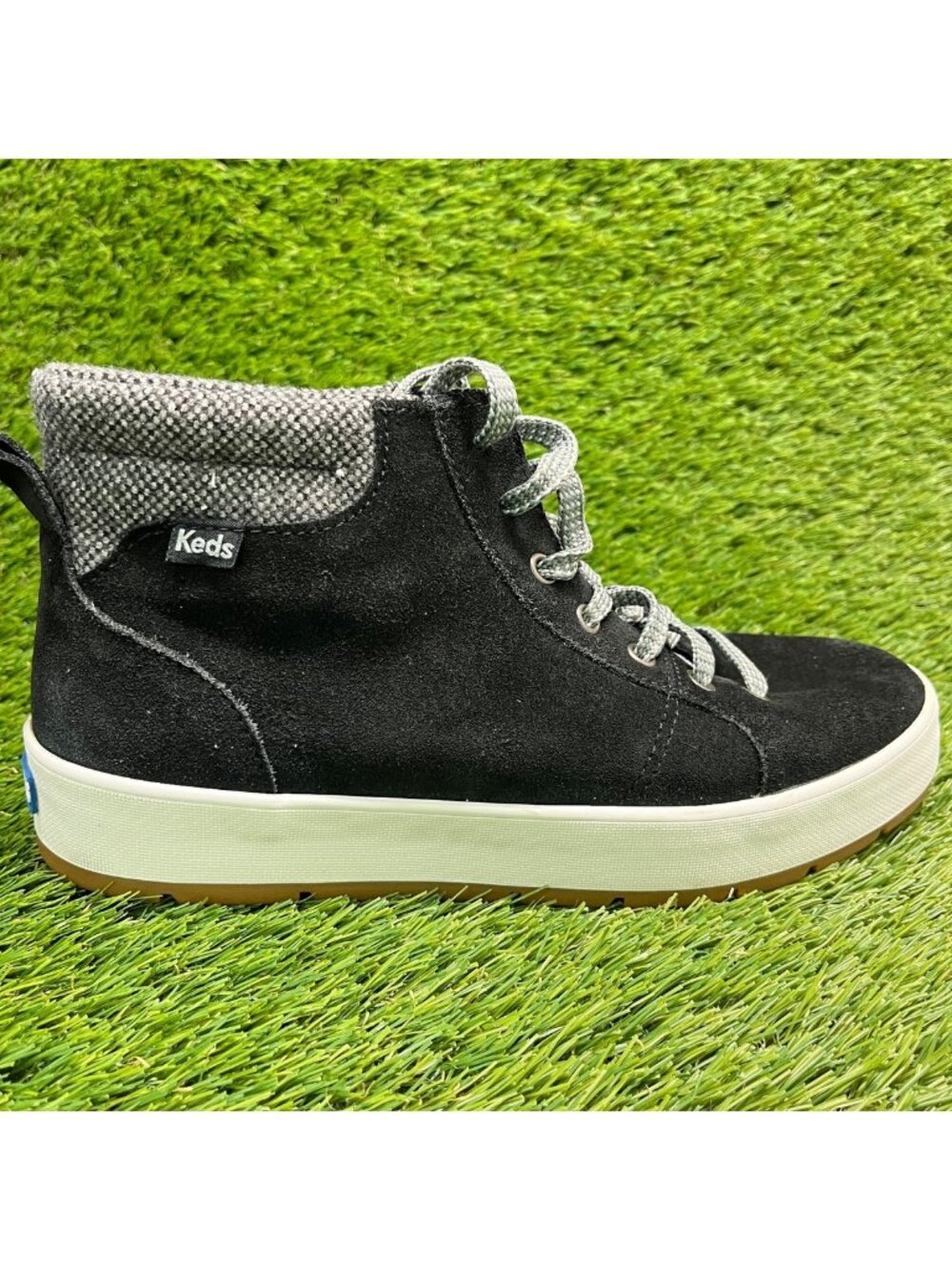 Keds Tahoe Womens Size 8.5 Black White Classic Outdoor Suede Lace Up Ankle Boots